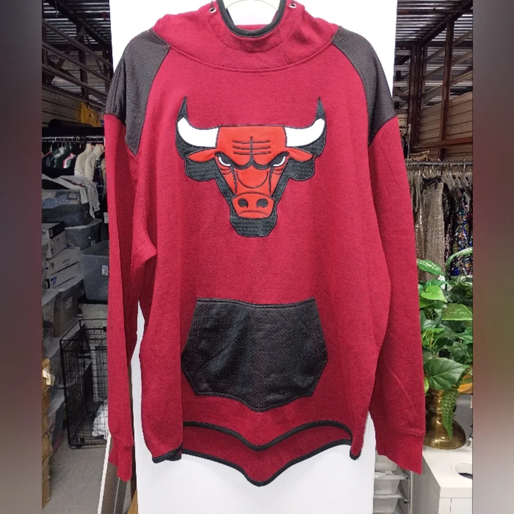 Red Bulls Logo Men's Hoodie - Picture 1 of 6